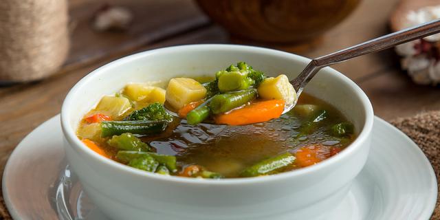 Butuh Asupan yang Tinggi Serat? Simak Resep Soup Sayur untuk Menu Sahur
