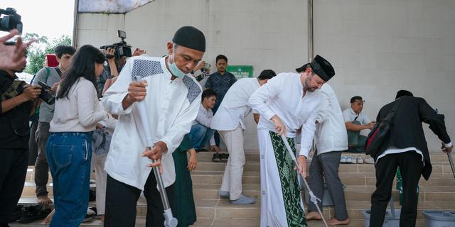 Di Balik Masjid yang Bersih Ada Peran Marbot, Aksi Nyata Ini Ajak Masyarakat Buat Ikut Peduli